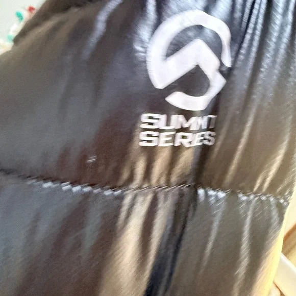 The North Face Shiny Black men’s Puffer Jacket - Picture 6 of 11